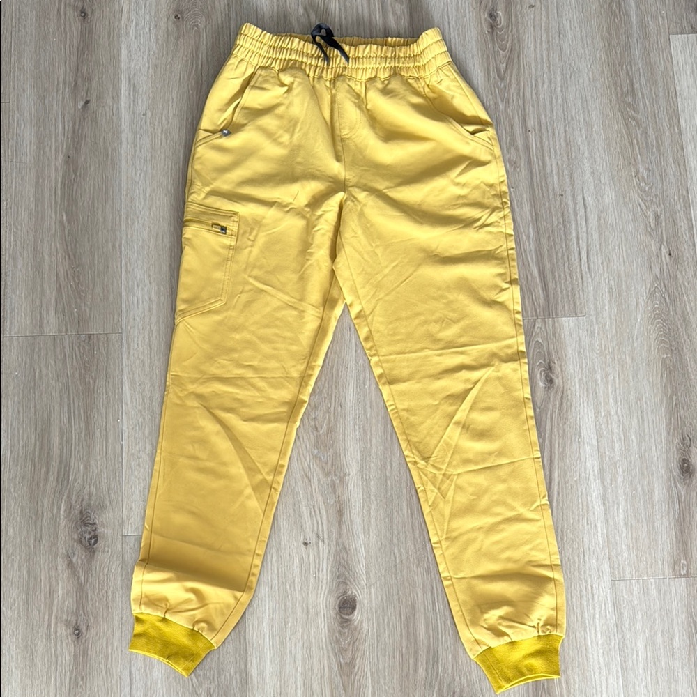 Yellow Figs Jogger Track Pants Size: Small/Tall